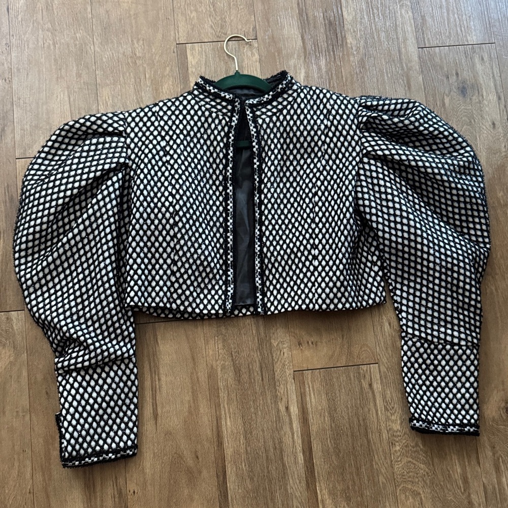 Black and White Puff Sleeve Jacket